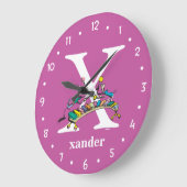 Dr. Seuss's ABC:手紙X – 白 |名前の追加 ラージ壁時計 (傾斜)