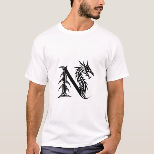 Dragon Letter N – Dark Fantasy Dragon Design Tシャツ (正面)