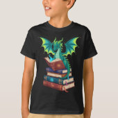 Dragon Reading Books Fantasy Lovers Mythical Creat Tシャツ (正面)