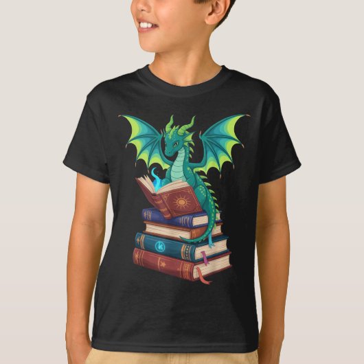 Dragon Reading Books Fantasy Lovers Mythical Creat Tシャツ (正面)
