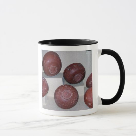 Dragondorffのコップ、紀元前のc.150 (陶器) マグカップ (右)