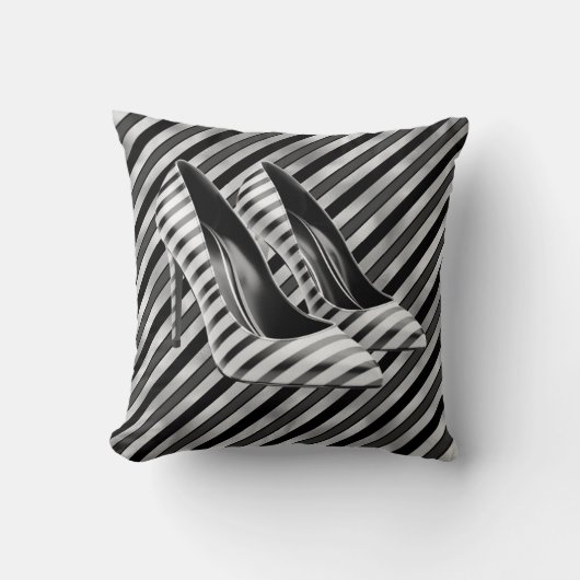 Dramatic Black Stripe Shoe Throw Pillow クッション (正面)
