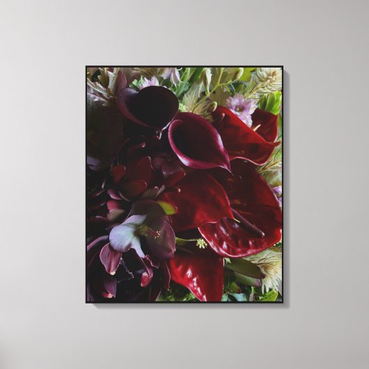 Dramatic Burgundy Floral Canvas キャンバスプリント (正面)