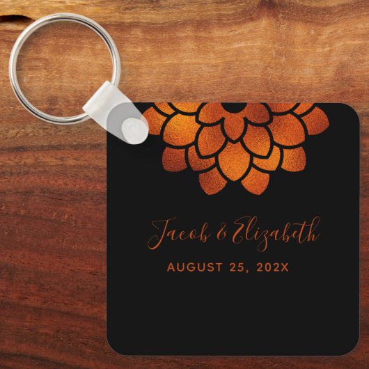 Dramatic Copper Flower on Black Wedding キーホルダー (正面)