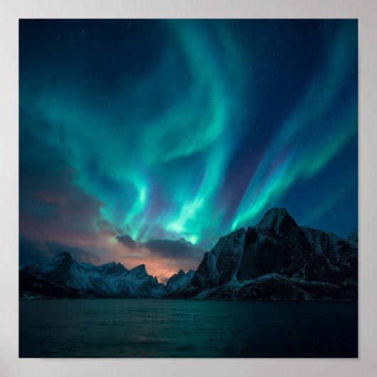 Dramatic Fjord Mountain Silhouettes with Aurora ポスター (正面)