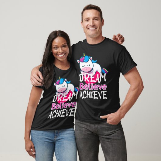 Dream Believe Achieve Rainbow Myth Fairytale Unico Tシャツ (ユニセックス)