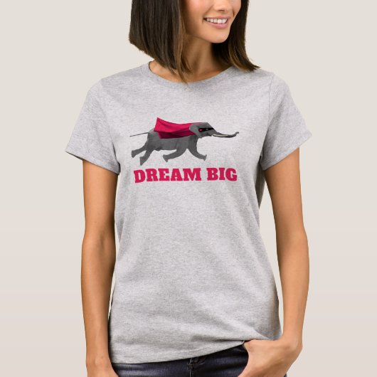 Dream big Flying elephant Tシャツ (正面)
