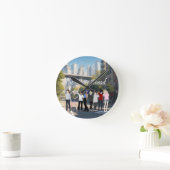 DreamsIntoRealityComics The Year Ahead Cover Art ラウンド壁時計 (ホーム)