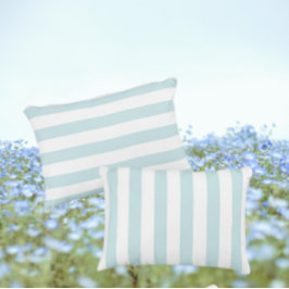 Dreamy Sweet Blue And White Stripe アクセントクッション