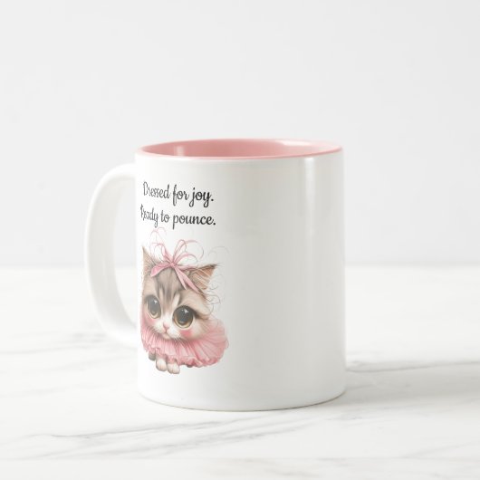 Dressed for joy, ready to pounce. – Kitten Mug ツートーンマグカップ (正面左)