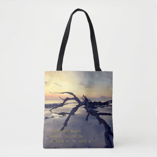 Driftwood Beach at Dawn Tote Bag トートバッグ (正面)