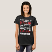 Drink Wine and Pet My Rottweiler Rottweiler Tシャツ (正面フル)