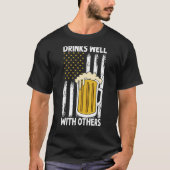 drinks well with others women drinks well with oth tシャツ (正面)