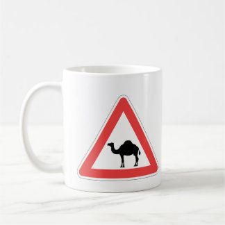 Dromedary Crossing Camel コーヒーマグカップ