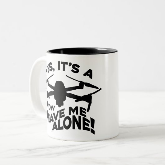 Droneパイロット小UAVリモートパイロットグラフィック ツートーンマグカップ (正面左)