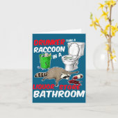 Drunk Raccoon In A Liquor Store Bathroom Funny Rac カード (黄色い花)
