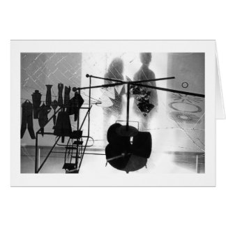 - Duchampの片大きいガラスを通って見ること