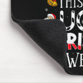 Due To Inflation This Is My Ugly Sweater Family Ch マウスパッド (コーナー)