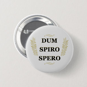 dum spiro spero,ラテン語フレーズ 缶バッジ