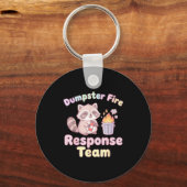 Dumpster Fire Resnse Team Raccoon Kawaii  キーホルダー (正面)