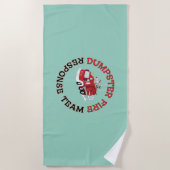 Dumpster Fire Response Team ビーチタオル (正面)