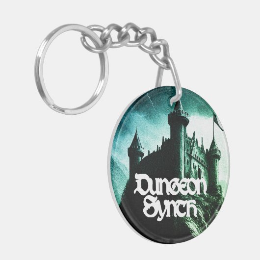 Dungeon Synth キーホルダー (正面左)