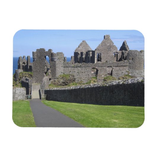 Dunluce Castle near Bushmills and Portrush, 2 マグネット (横)