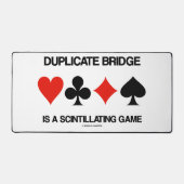  duplicate bridgeはユーモアに満ちたゲームだ デスクマット (正面)