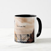 Durham North Carolina Lucky Strike Tower写真 マグカップ (正面右)