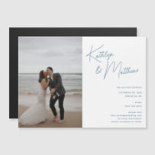 Dusty Blueスクリプお洒落トモダン日付の保存 マグネット招待状 (正面/裏面)