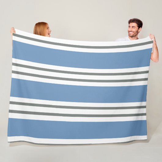 Dusty Blue and White Coastal Stripes フリースブランケット (インサイチュ)