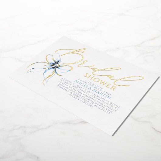 Dusty Blue Bow Elegant Script Modern Bridal Shower 箔招待状 (回転した状態)