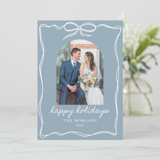 Dusty Blue Bow Happy Holidays Rustic Just Married シーズンカード (スタンド正面)