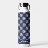 Dusty Blue Christmas Snowflake Monogram ウォーターボトル (正面)