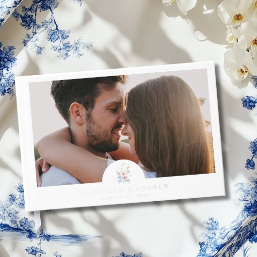 Dusty Blue Crest Floral Wedding ゲストブック