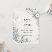 Dusty Blue Floral Save the Date Card カード (正面/裏面インサイチュ)