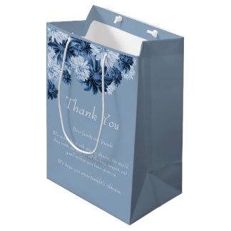 Dusty Blue Floral Wedding Favor Gift Bag ミディアムペーパーバッグ