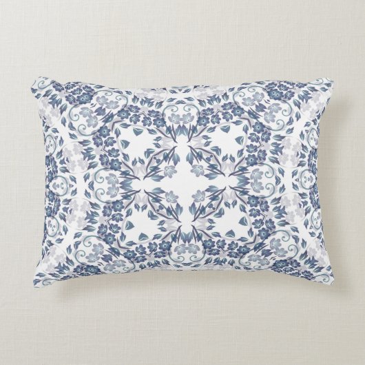 Dusty Blue Geometric Mandala Pattern アクセントクッション (正面)