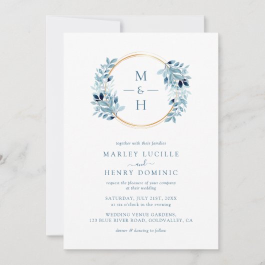 Dusty Blue Greenery Wreath Monogram Wedding 招待状 (正面)
