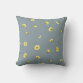 Dusty Blue Japanese Winter Cosmos Floral Pattern クッション (正面)