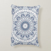 Dusty Blue Mandala Lumbar Pillow アクセントクッション (裏面(縦))