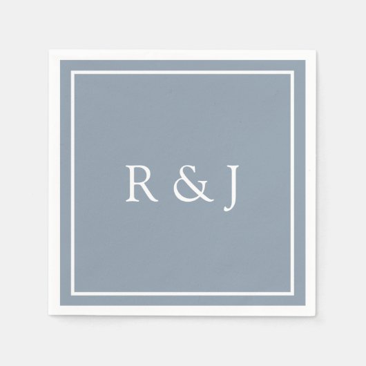 Dusty Blue Monogram Initial Ampersand 2026 Wedding スタンダードカクテルナプキン (正面)