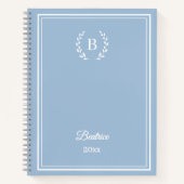 Dusty blue Monogram Personalized Quiet Luxury ノートブック (正面)