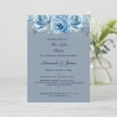 Dusty Blue Rose Floral Photo Rehearsal Dinner 招待状 (スタンド正面)