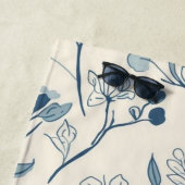 Dusty Blue Wildflower Meadow Botanical Pattern ビーチタオル (インサイチュ)