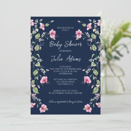 Dusty Navy Blue Pink Hibiscus Bloom Baby Shower 招待状 (スタンド正面)