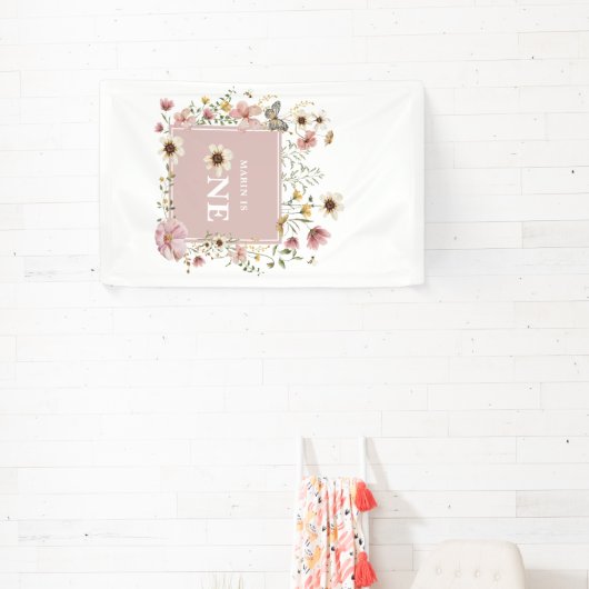 Dusty Pink Wildflower Butterfly 1st Birthday 横断幕 (インサイチュ)
