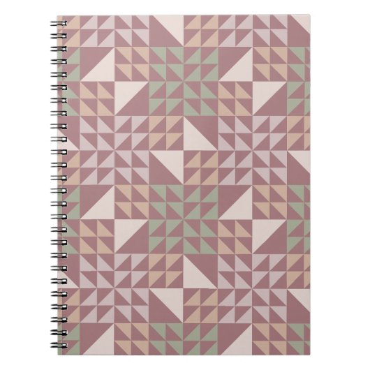 Dusty Rose Geometric Quilt Pattern ノートブック (正面)