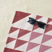 Dusty Rose Geometric Quilt Pattern ビーチタオル (インサイチュ)