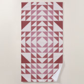 Dusty Rose Geometric Quilt Pattern ビーチタオル (正面)
